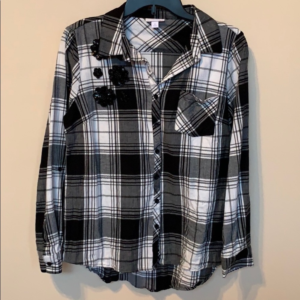 Flower Embellishment Plaid Button Down